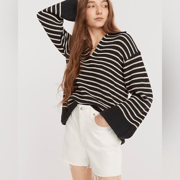 NWT J. Crew High-rise denim short in white - Picture 5 of 12